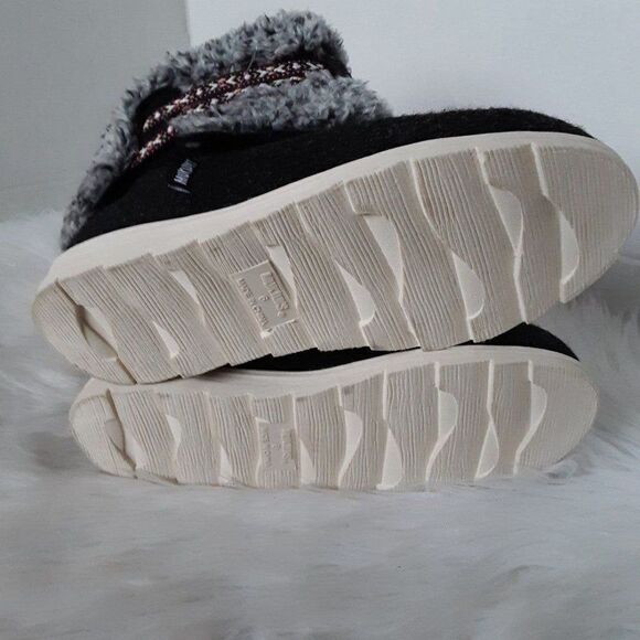 Muk Luks Women's size 6M Winter Boot - Picture 7 of 9